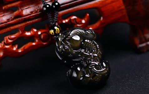 黑曜石貔貅的寓意是什么(怎么佩戴)